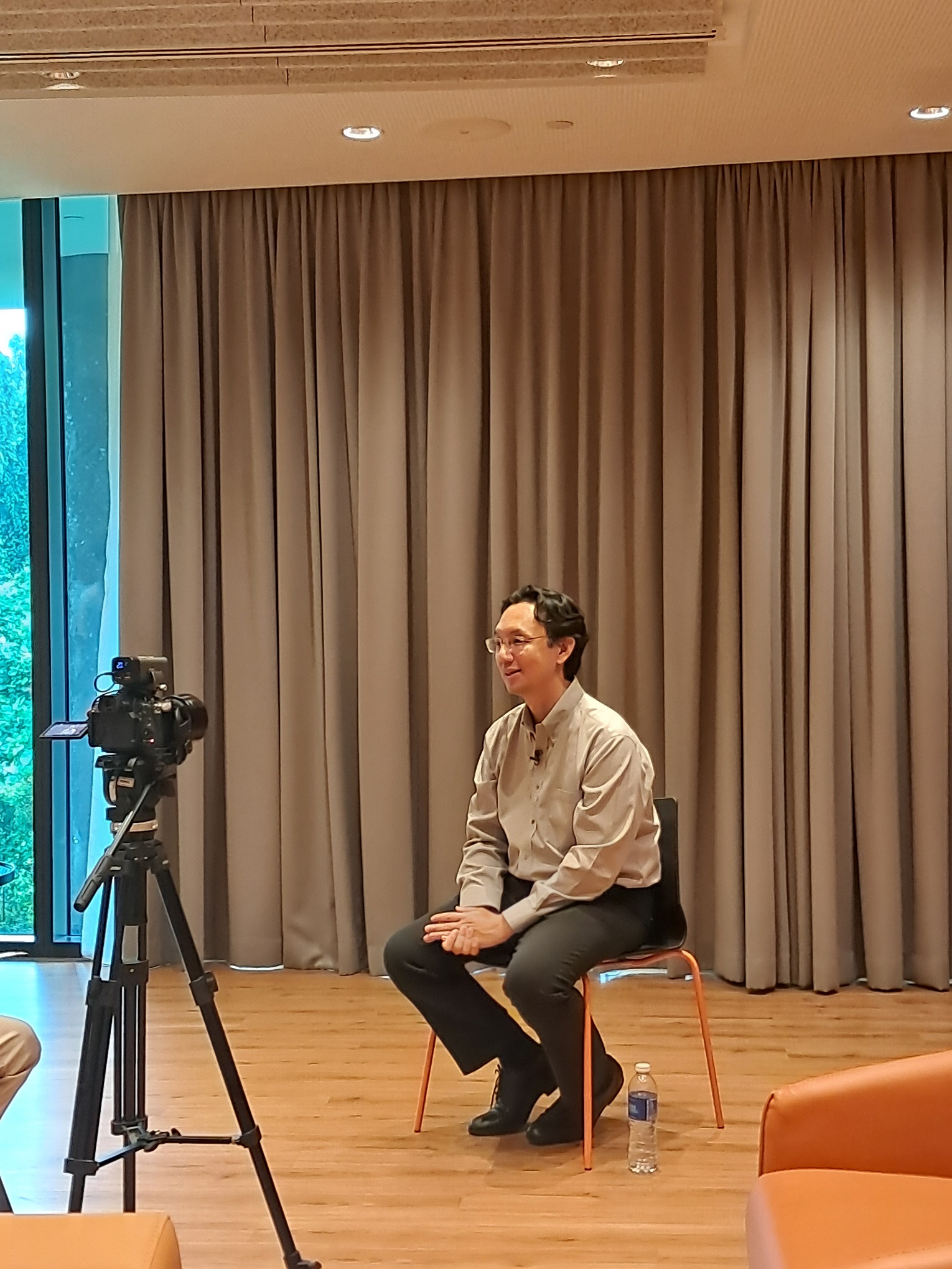 Prof. Ben Leong Featured in EBS Special on AI Education